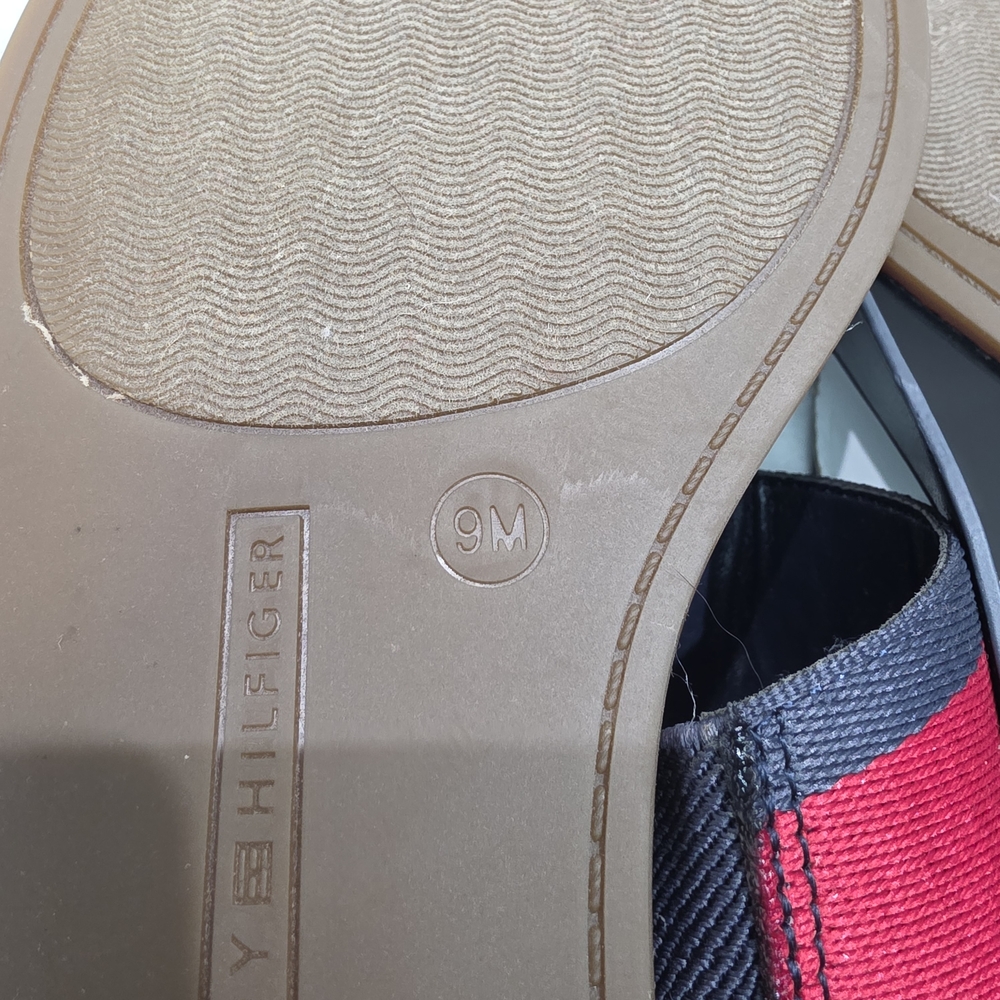 Tommy Hilfiger Blue, White & Red Logo Strap Sandals Size 9 NEW - Picture 4 of 4